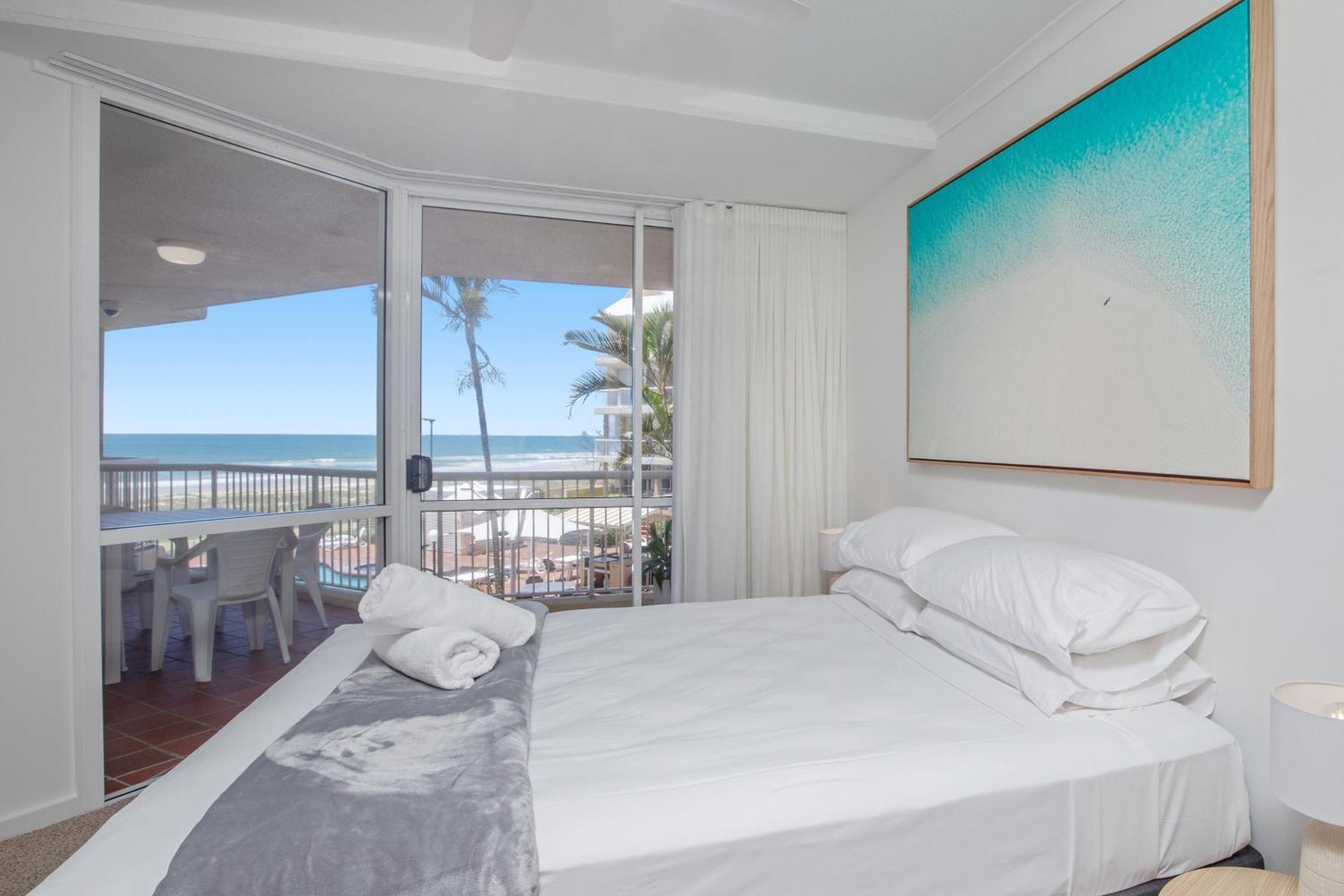 גולד קוסט Crystal Beachfront Apartments מראה חיצוני תמונה