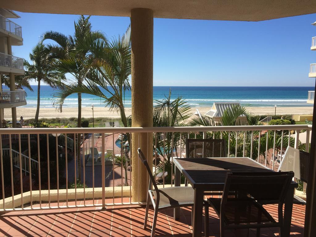 גולד קוסט Crystal Beachfront Apartments מראה חיצוני תמונה