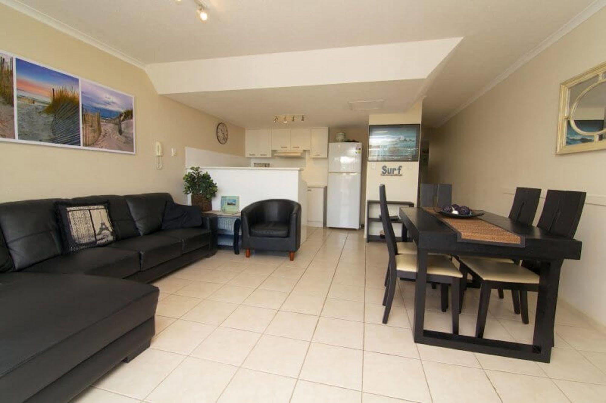 גולד קוסט Crystal Beachfront Apartments מראה חיצוני תמונה