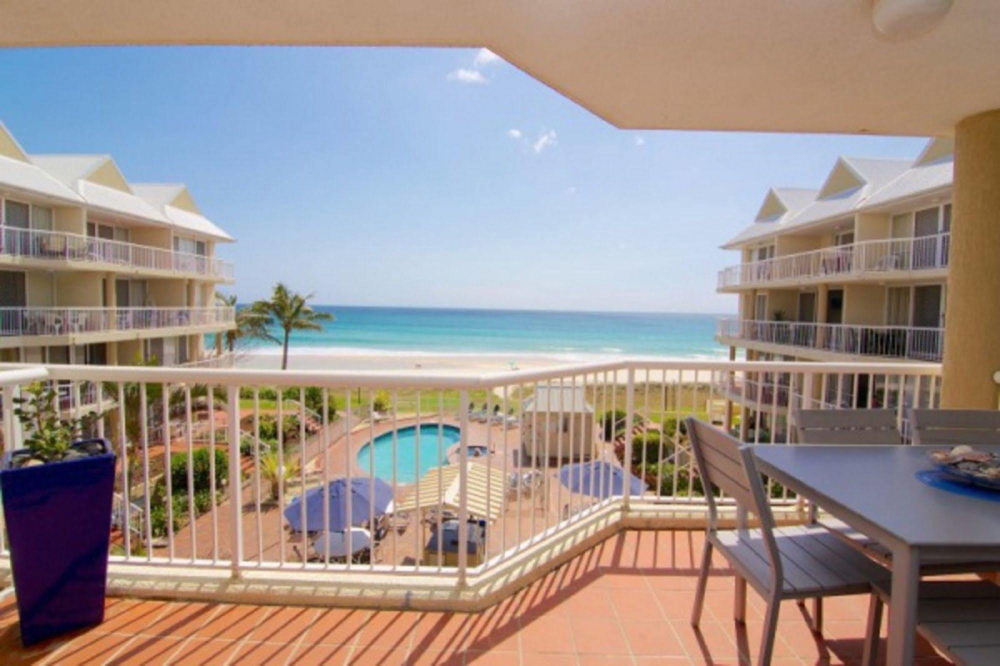 גולד קוסט Crystal Beachfront Apartments מראה חיצוני תמונה