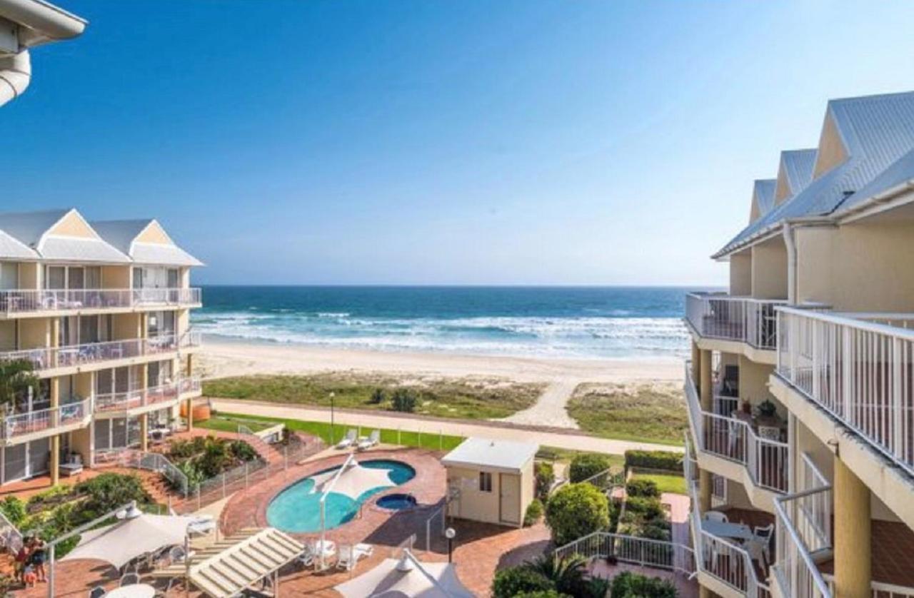 גולד קוסט Crystal Beachfront Apartments מראה חיצוני תמונה
